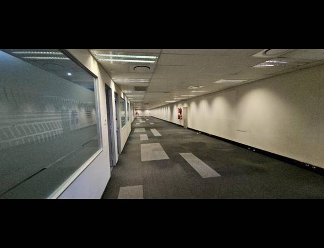 INDUSTRIAL PROPERTY TO RENT IN JET PARK